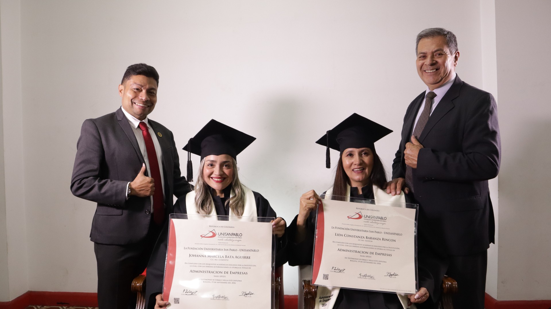 Un hito que abre camino: UNISANPABLO gradúa a sus primeras Administradoras de Empresas