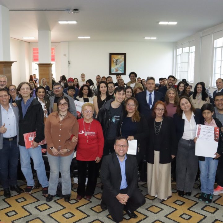 UNISANPABLO celebra la entrega de diplomas de sus cursos de formación 2026